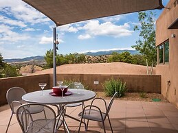 Butterfly House - Spectacular Modern Design and Mountain Views