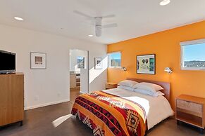Butterfly House - Spectacular Modern Design and Mountain Views