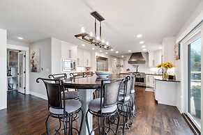 Outstanding Home | Incredible Views | Near Reservoir!