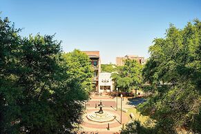 AC Hotel by Marriott Columbus Downtown