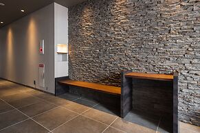 GRAND BASE Hakata Naraya