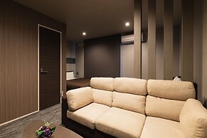 GRAND BASE Hakata Naraya