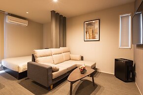 GRAND BASE Hakata Naraya