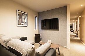 GRAND BASE Hakata Naraya