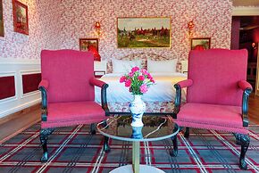 The Manor Luxury Apartments