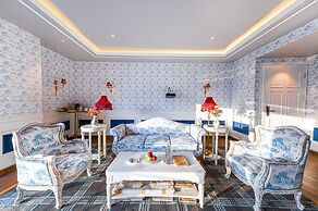 The Manor Luxury Apartments