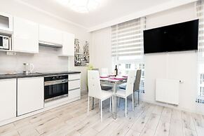 Sw. Barbary Old Town by Renters