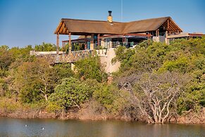 Ingwe Lodge