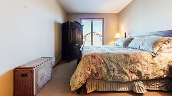 Snowcreek V 774 Gorgeous Mountain Views with Private Garage, Washer Dr