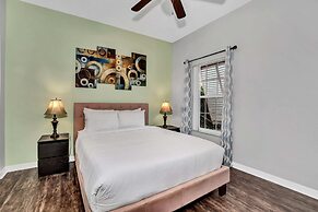 Fresh Decor With Hardwood Floors Huge Private Pool Area CDC Standards 