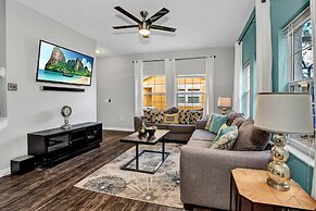 Fresh Decor With Hardwood Floors Huge Private Pool Area CDC Standards 