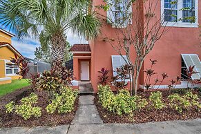 Fresh Decor With Hardwood Floors Huge Private Pool Area CDC Standards 