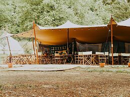 Whaka Lodge