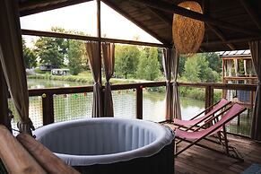Whaka Lodge