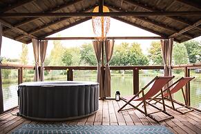 Whaka Lodge