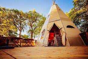 Whaka Lodge