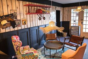Whaka Lodge