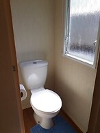 Immaculate 3-bedroom Caravan on Combe Haven