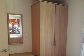 Caravan on Combe Haven - Sleeps 8 & Pet Friendly