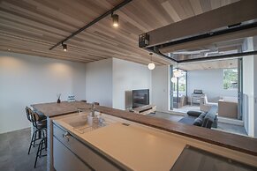 Urban Villa Resort Onna