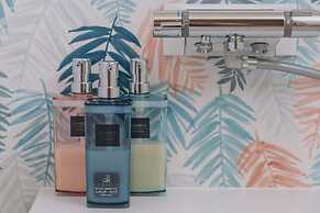 Urban Villa Resort Onna