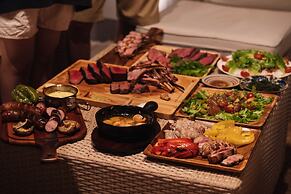 Urban Villa Resort Onna