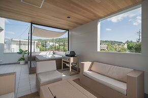 Urban Villa Resort Onna