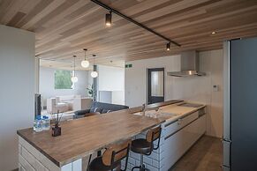 Urban Villa Resort Onna