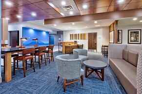 Holiday Inn Express & Suites Milan – Sandusky Area by IHG