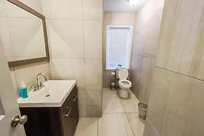 The Stone Castle - With Private Yard & Parking, Near Falls & Casino by