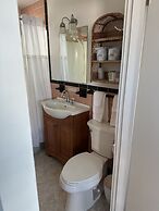 Vineyard Harbor Motel - Private Beach