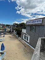 Vineyard Harbor Motel - Private Beach