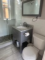 Vineyard Harbor Motel - Private Beach