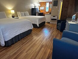 Vineyard Harbor Motel - Private Beach