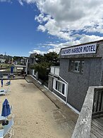 Vineyard Harbor Motel - Private Beach