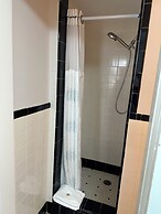 Vineyard Harbor Motel - Private Beach