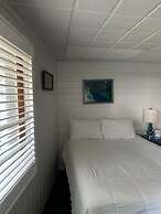 Vineyard Harbor Motel - Private Beach