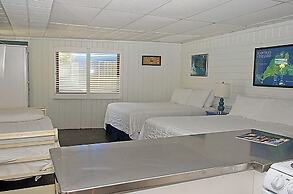 Vineyard Harbor Motel - Private Beach