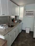 Vineyard Harbor Motel - Private Beach