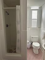 Vineyard Harbor Motel - Private Beach