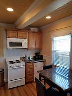 Vineyard Harbor Motel - Private Beach