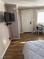 Vineyard Harbor Motel - Private Beach