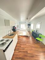 Vineyard Harbor Motel - Private Beach