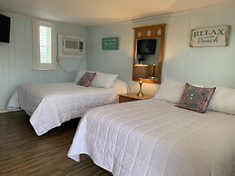 Vineyard Harbor Motel - Private Beach