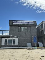 Vineyard Harbor Motel - Private Beach