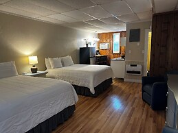 Vineyard Harbor Motel - Private Beach