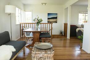 Oneroa Escape - Bell's Cottage