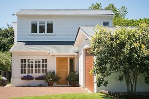 Oneroa Escape - Bell's Cottage