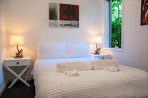 Condo on the Beach at the Sands Onetangi