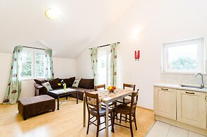 Cozy Duplex Apartment A2, in a Stone Built House, Sunset Beach Near Du